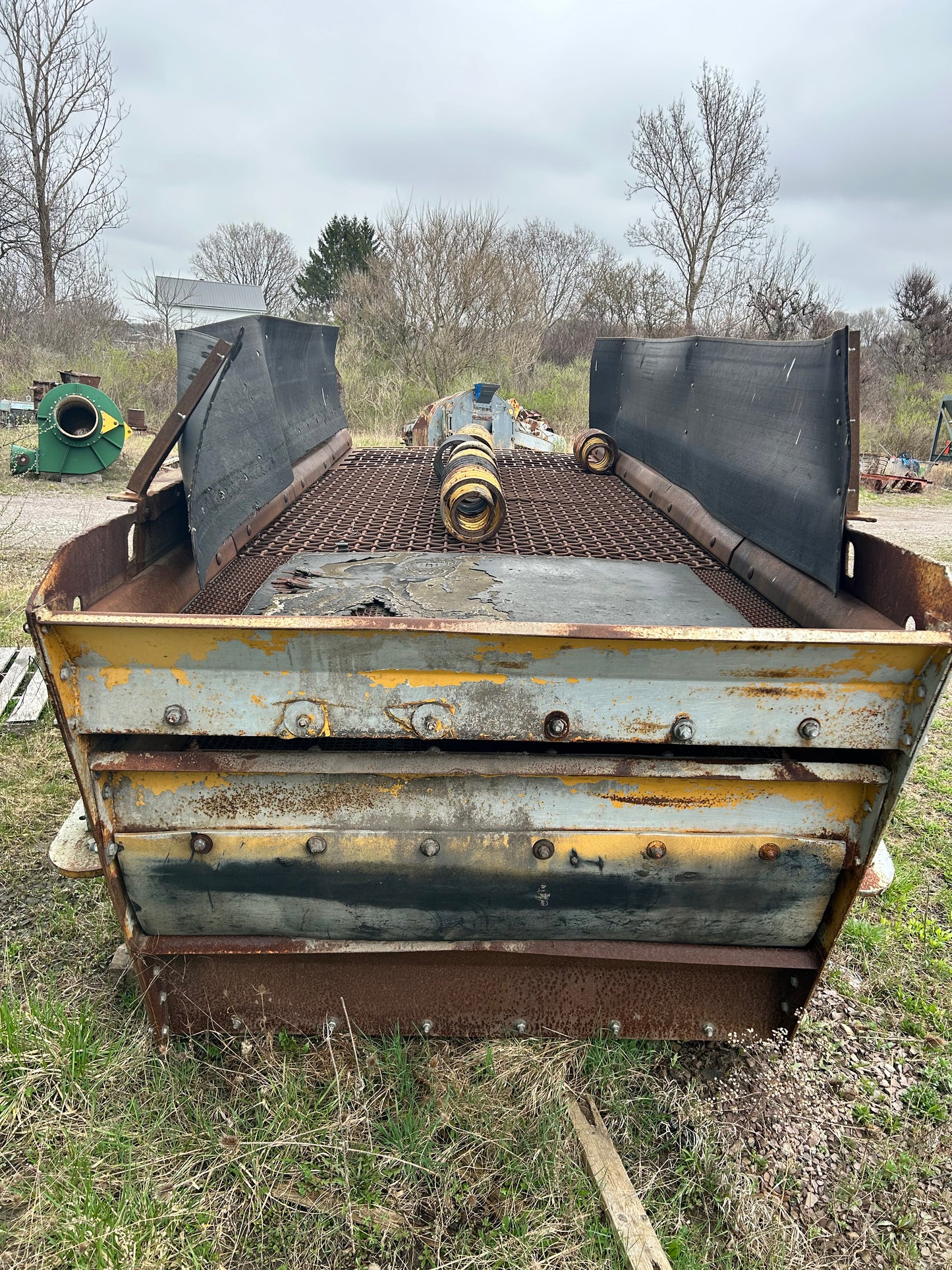 Pantalla inclinada de tres niveles Allis Chalmers 6x16