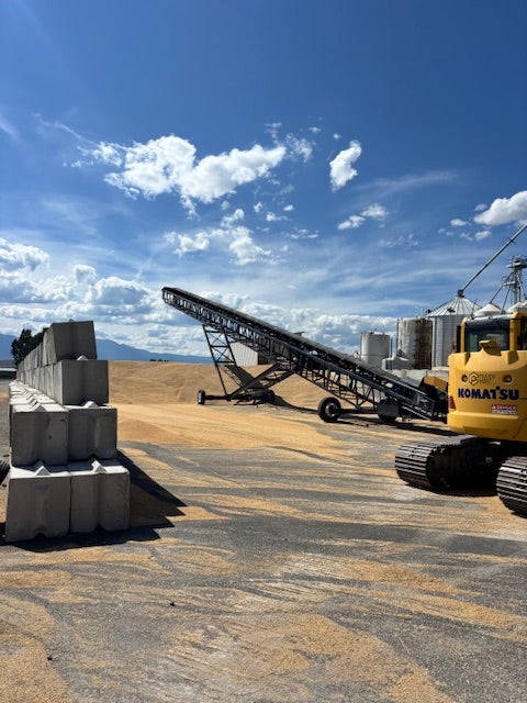 Grain Combo: Grain Conveyor + Drive‐Over Grain Unloader