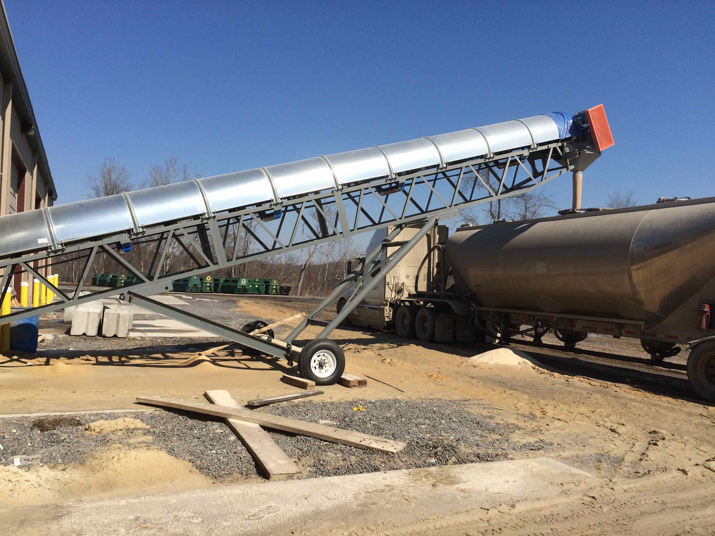 Frac, sand, Loadout, Radial Stacker, Conveyor system