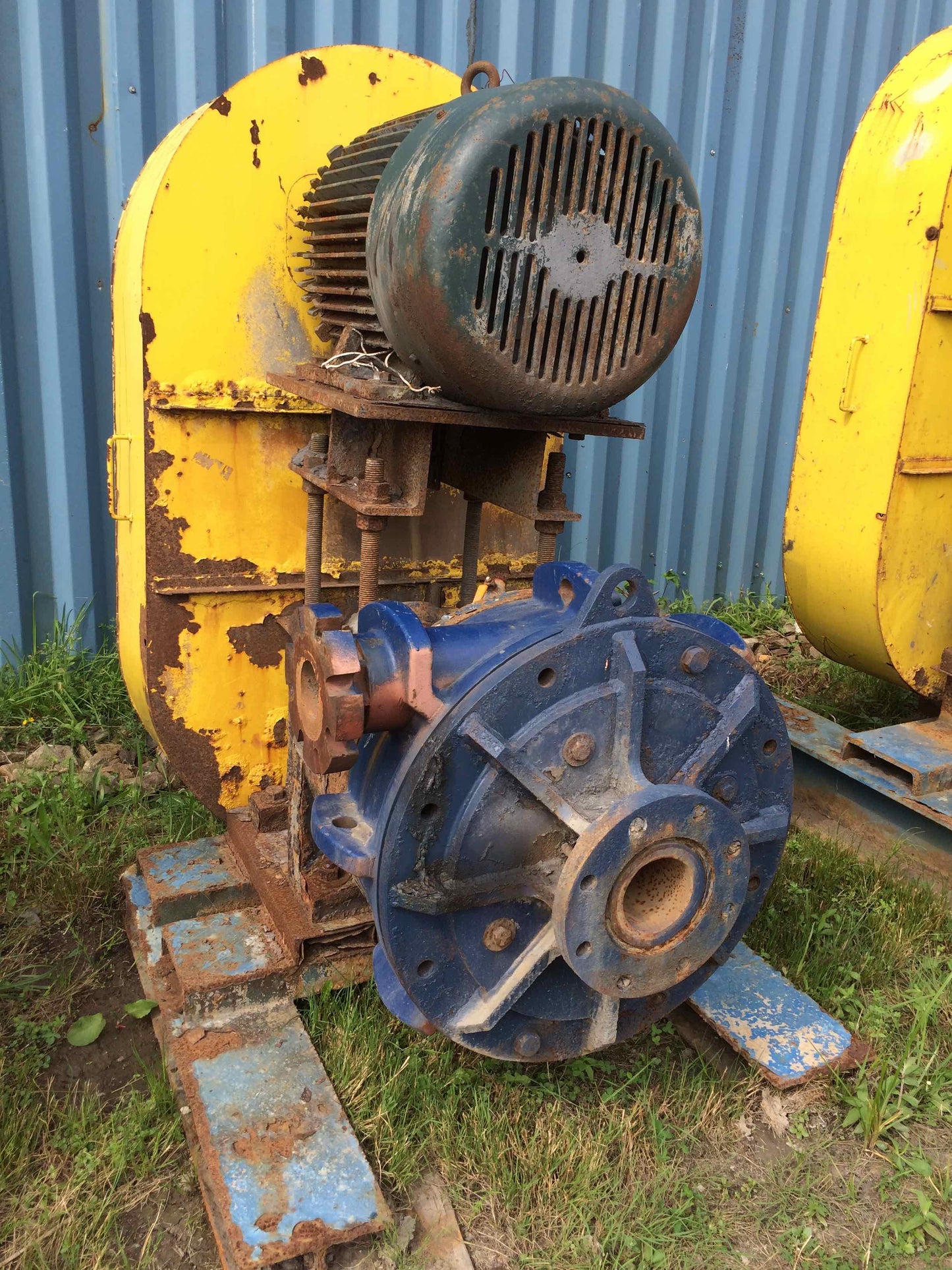 Bomba para lodos Krebs Millmax MM100 con motor de 50 hp