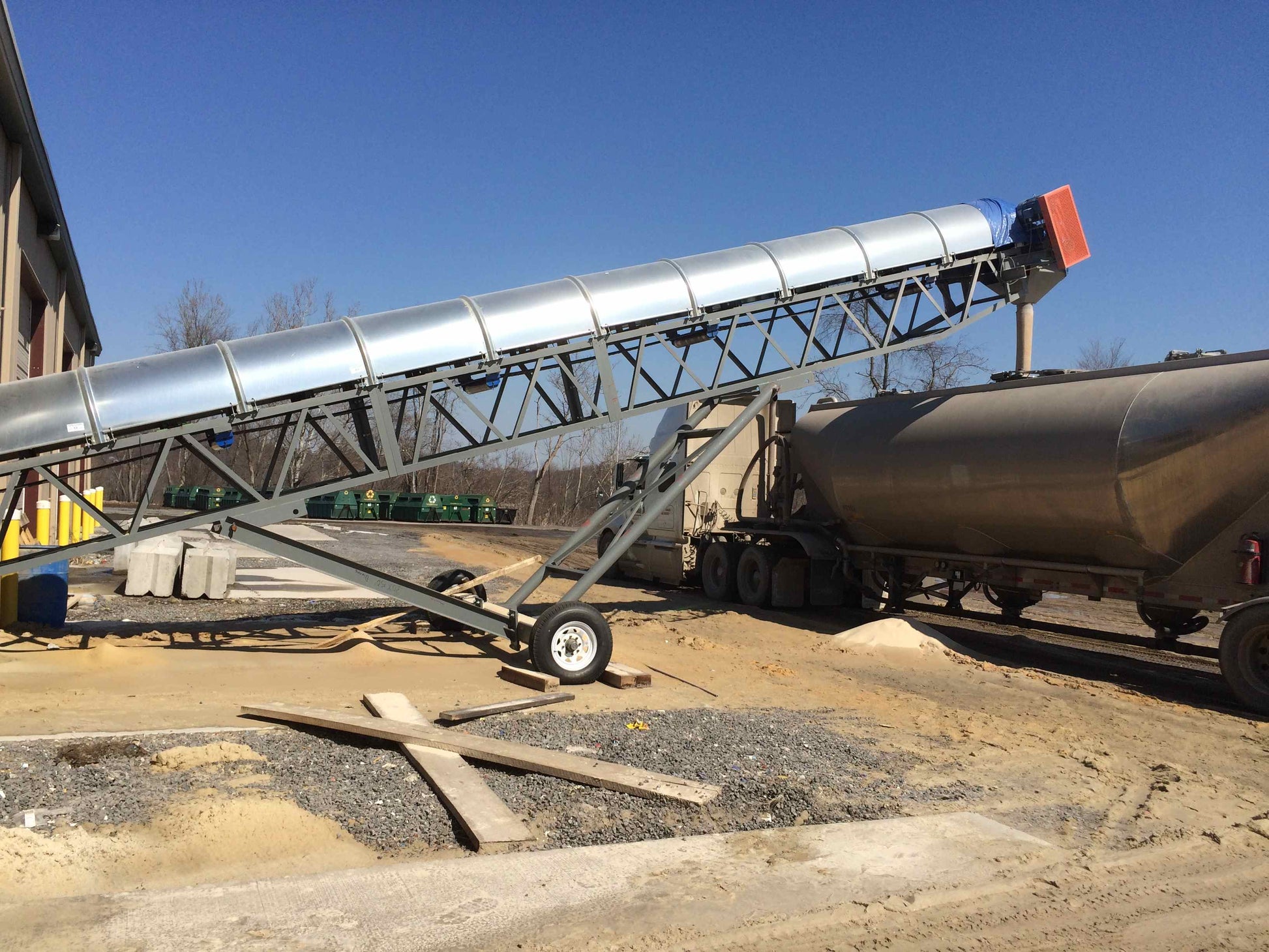 Frac, sand, Loadout, Radial Stacker, Conveyor system