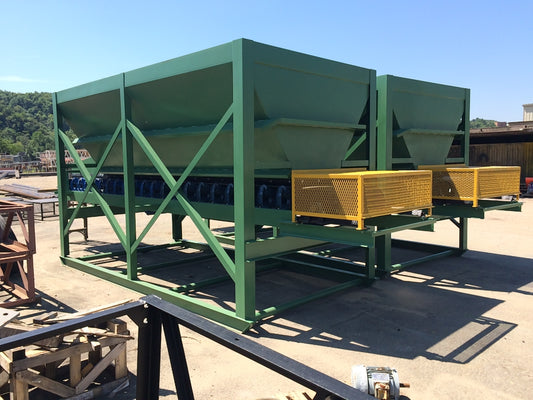 Hopper, With Belt Feeder, Conveyor system,