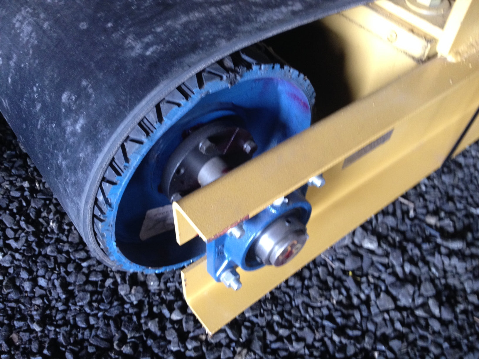 Magnet, Cross belt magnet 