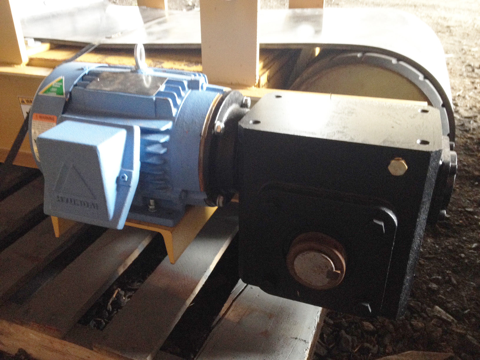 Magnet, Cross belt magnet 